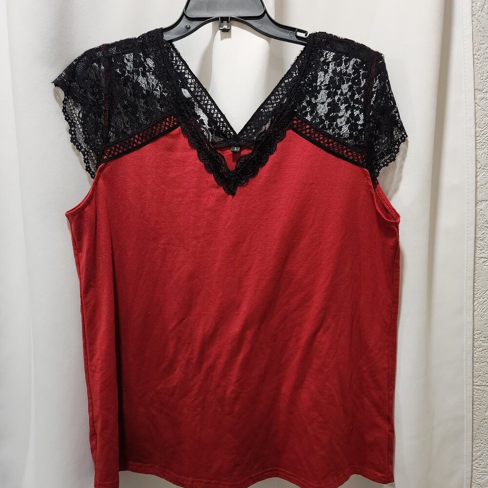 Red and black color block lace blend tee top